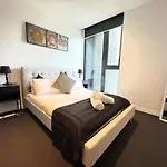 Adek Apartments Cbd -Free Parking, Pool, Gym & Sauna