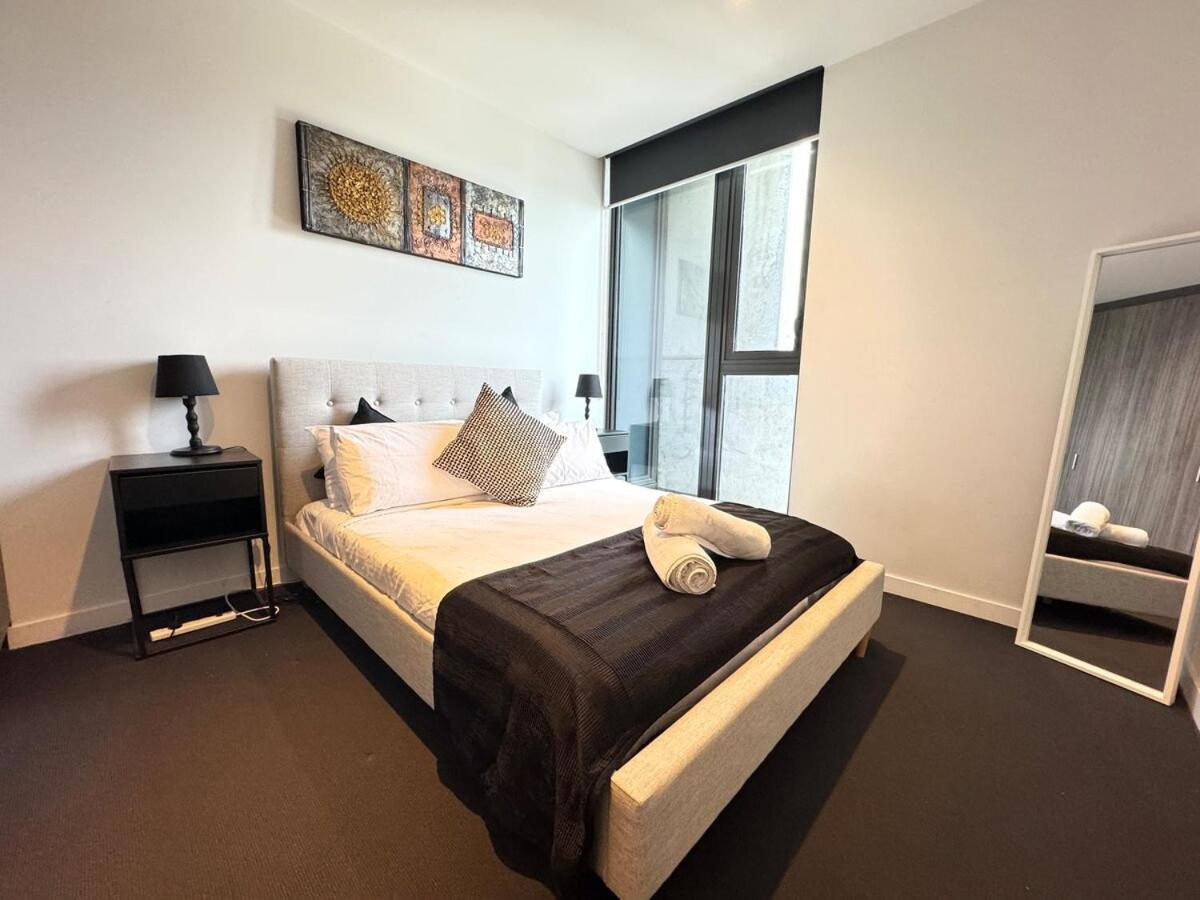 Adek Apartments Cbd -Free Parking, Pool, Gym & Sauna Melbourne