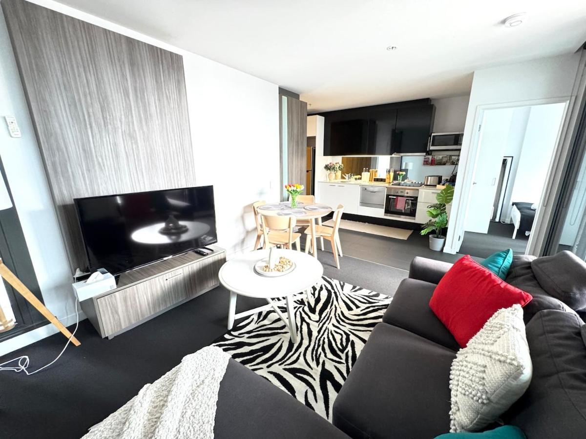 Adek Apartments Cbd -Free Parking, Pool, Gym & Sauna Melbourne