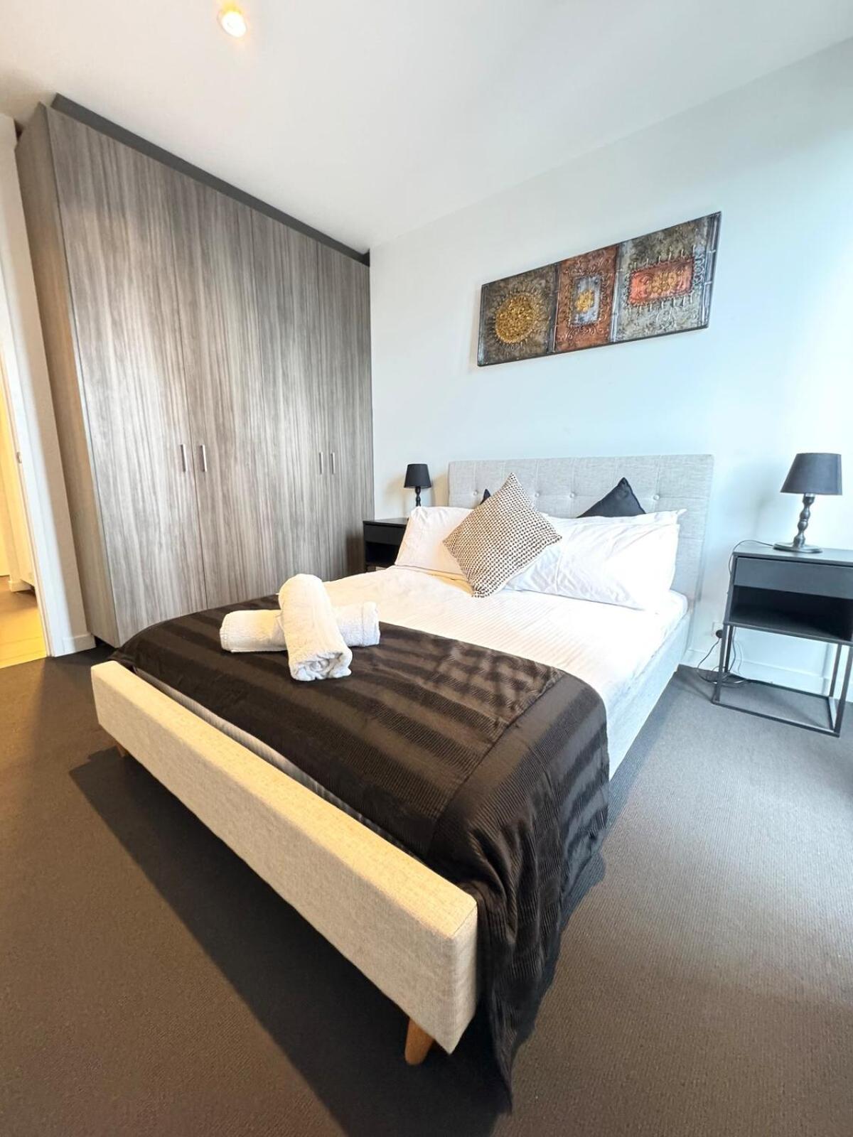 Adek Apartments Cbd -Free Parking, Pool, Gym & Sauna